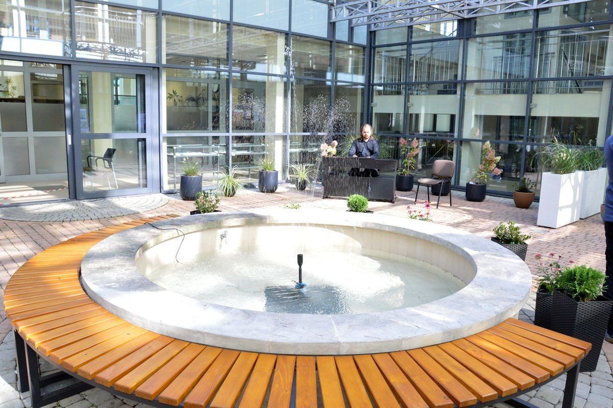 Zielone Patio w Miejskiej Bibliotece