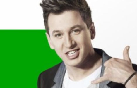 Maciek Rock reklamuje „rok internetu za 0 zł” w Plus na Kartę (wideo)