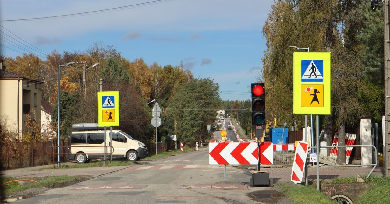 Kobylanka: Rozkopany jest fragment drogi powiatowej w sąsiedztwie szkoły. Trzeba mieć oczy dookoła głowy