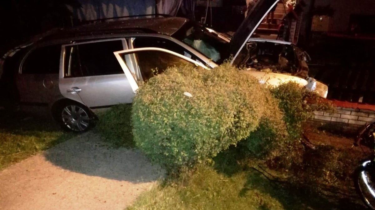 Poza kierowcą w aucie znajdowali się jego żona i syn. Ustalono, dlaczego doszło do zjechania z jezdni 