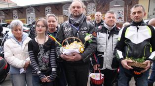 Tak wygląda Motoświęconka 2026 w Chełmnie. Mamy zdjęcia z wielkanocnej parady w kaskach