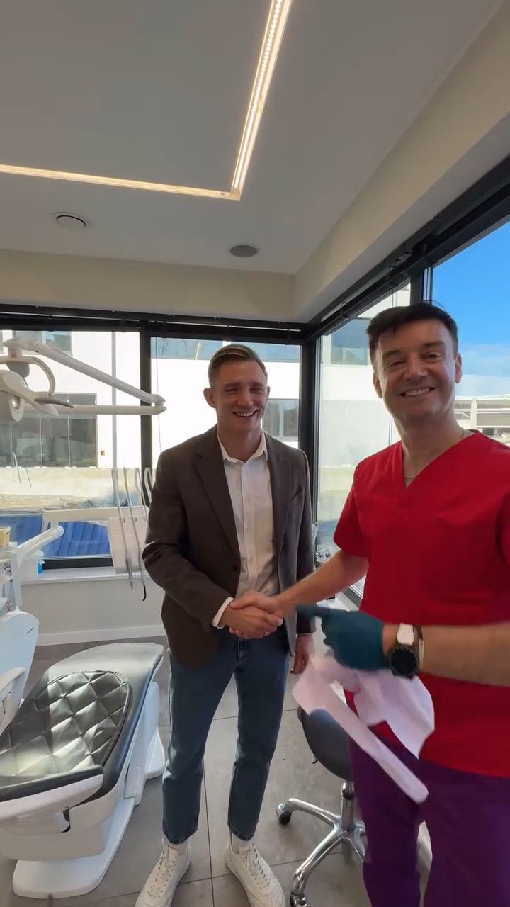 Jakub Rzeźniczak w klinice stomatologicznej