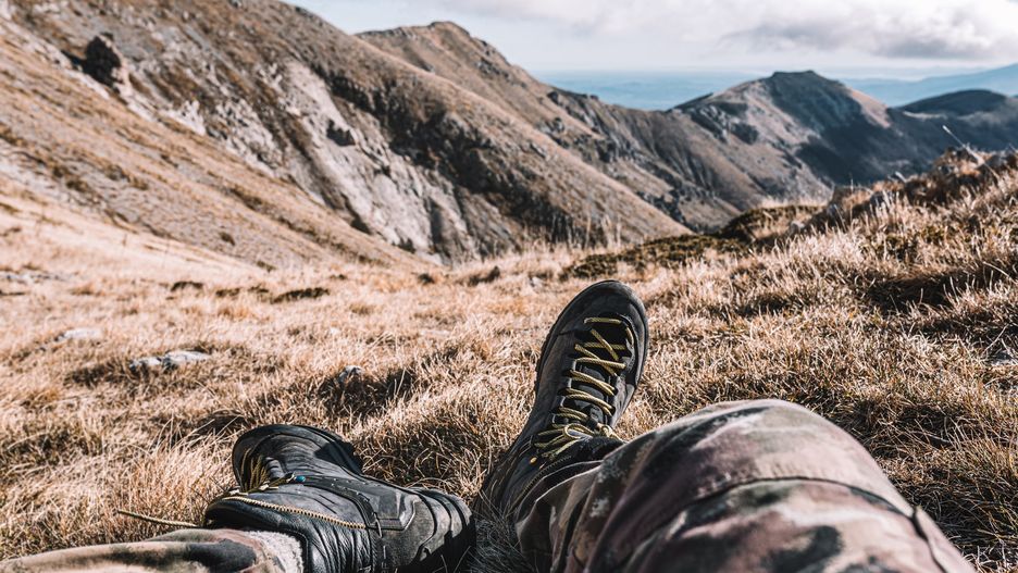 Czym różnią się buty hikkingowe od trekkingowych?