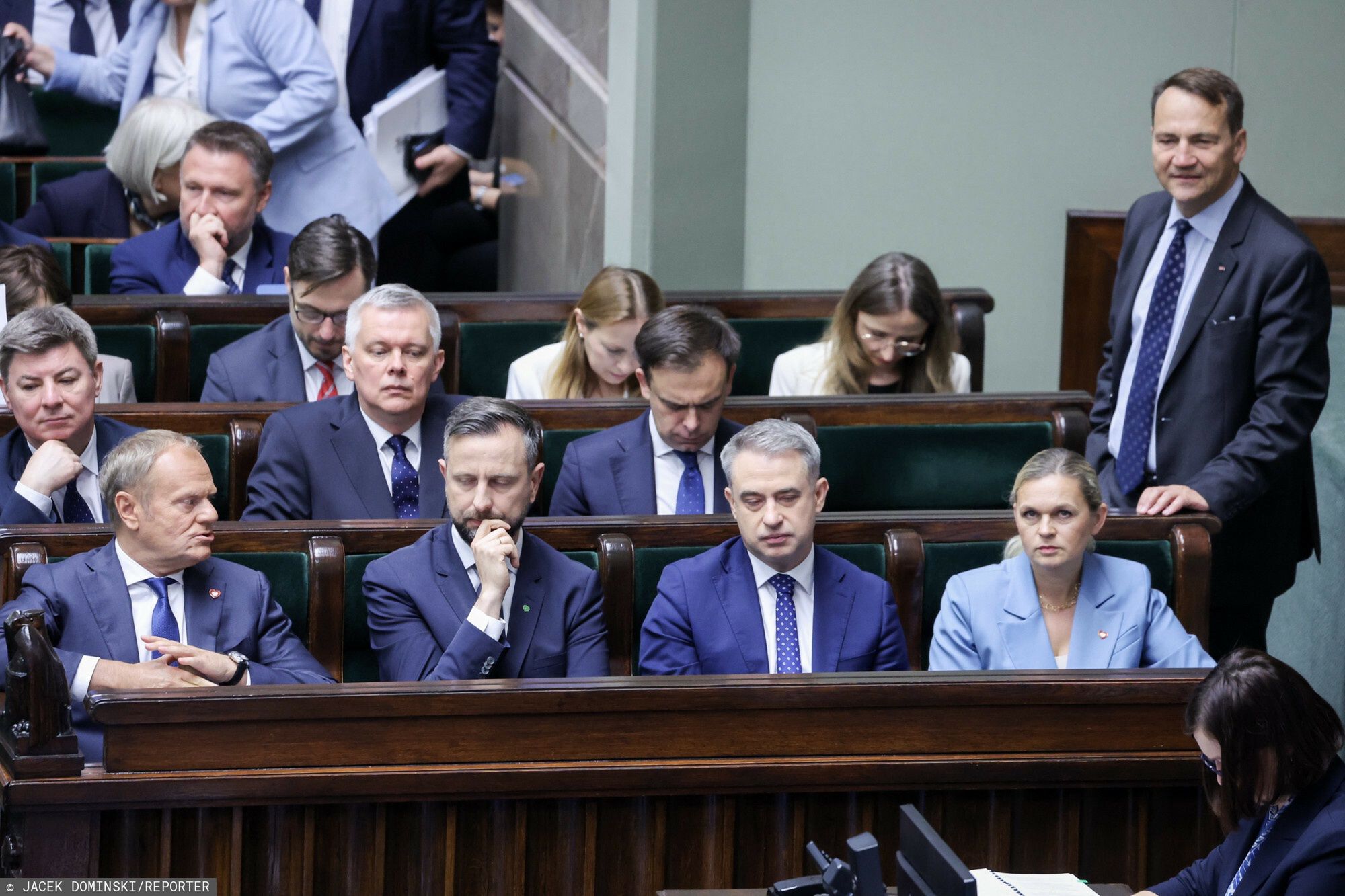 Wyborcy coraz bardziej wątpią w rząd