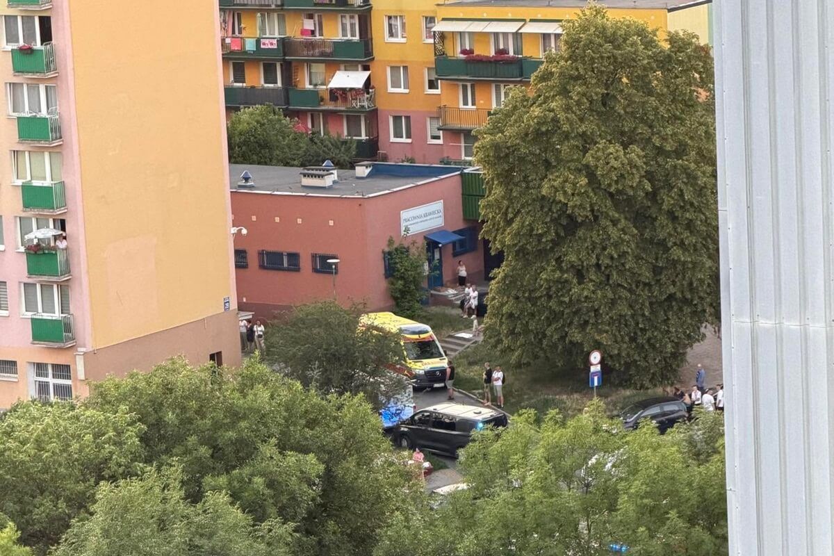 Akcja służb w bloku przy ul. Marii Koryznowej