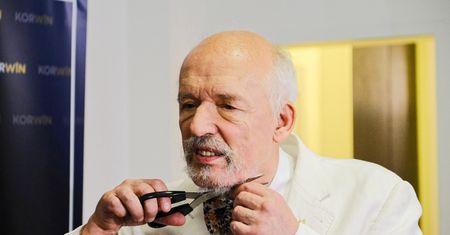 Koronawirus w Polsce. Janusz Korwin-Mikke zgolił brodę i... zakończył epidemię!