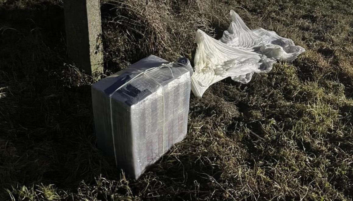 Balon spadł na Podlasiu. Znaleziono tysiące paczek