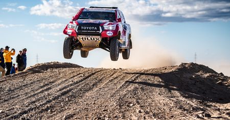 Tajemnice dakarowej Toyoty Hilux. Takie auto zobaczycie na Baja Poland