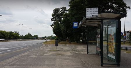 Obrzydliwa sytuacja na przystanku. Interweniowała policja