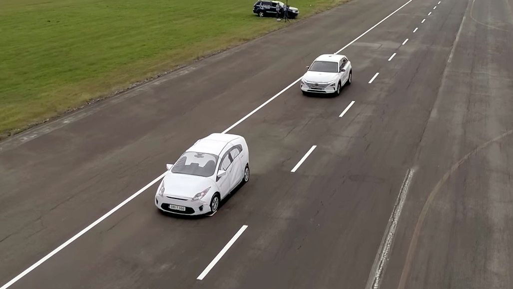 Wybór auta ze sprawnymi systemami aktywnego bezpieczeństwa zmniejsza ryzyko wypadko