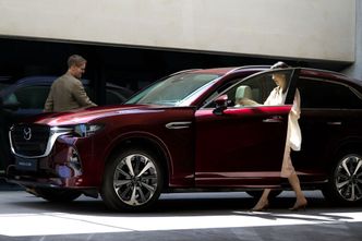 Mazda CX-80 – stylowy i bezpieczny SUV klasy biznes