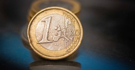 Złoty odrabia straty względem euro. W tle decyzja rządu w sprawie KPO