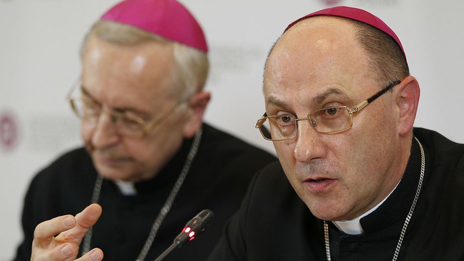 Najnowszy sondaż. Polacy chcą dymisji Episkopatu