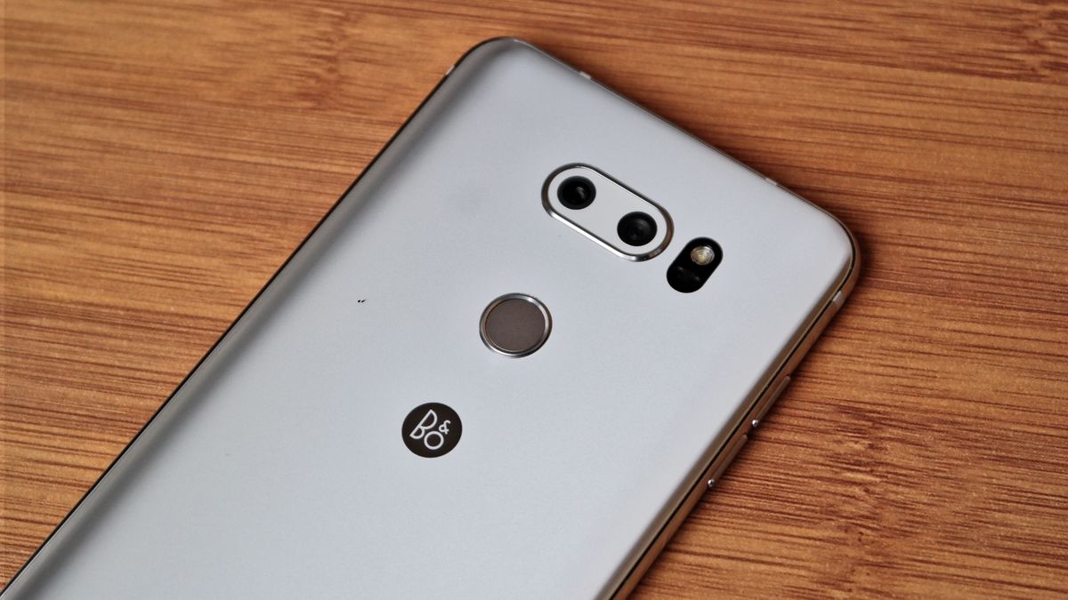 LG V30 - pierwsze wrażenia. Walka o tytuł najlepszego smartfona będzie w tym roku wyjątkowo wyrównana 1