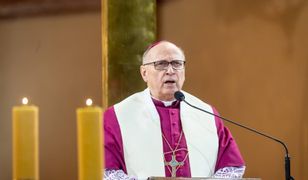 Strajk Kobiet. Groził protestującym bronią. Parafianie nie chcą księdza