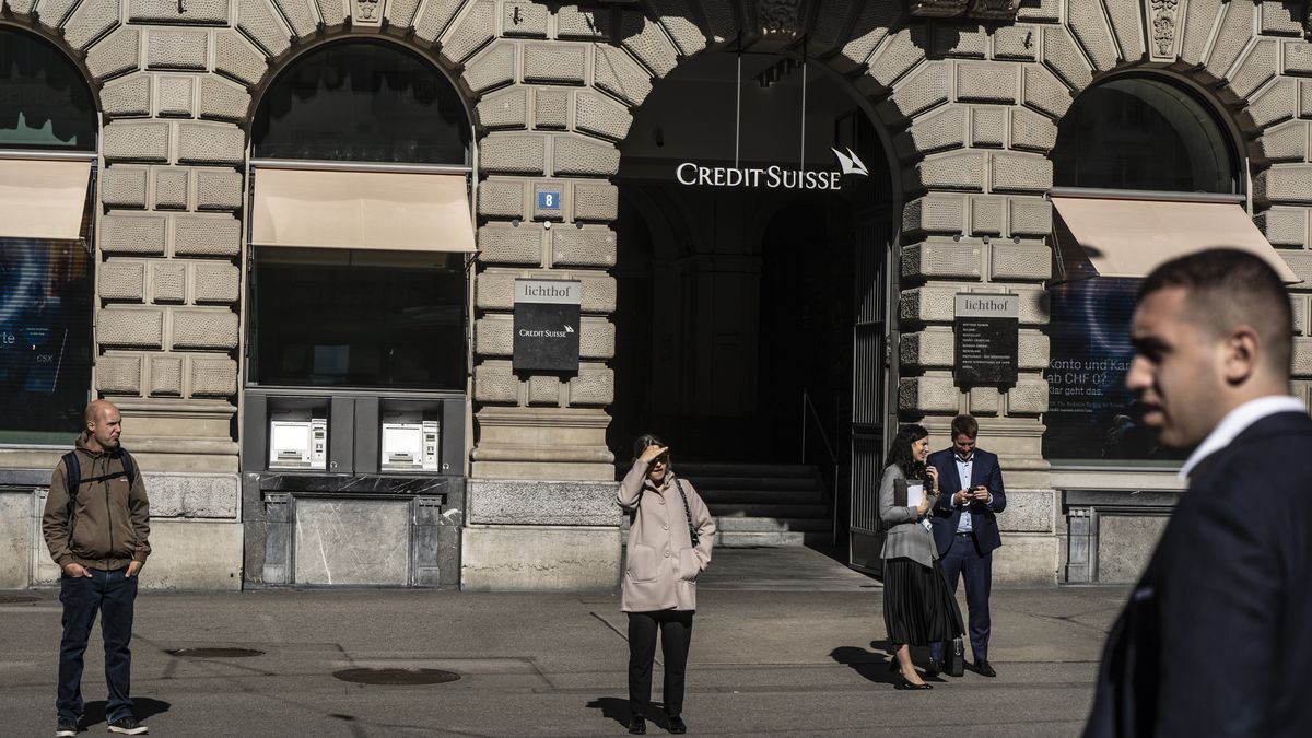 Credit Suisse Group AG as Another Senior Banker ExitsBloombergeuropean, swiss, business news, banks, banking, finance, financial, emea, industries