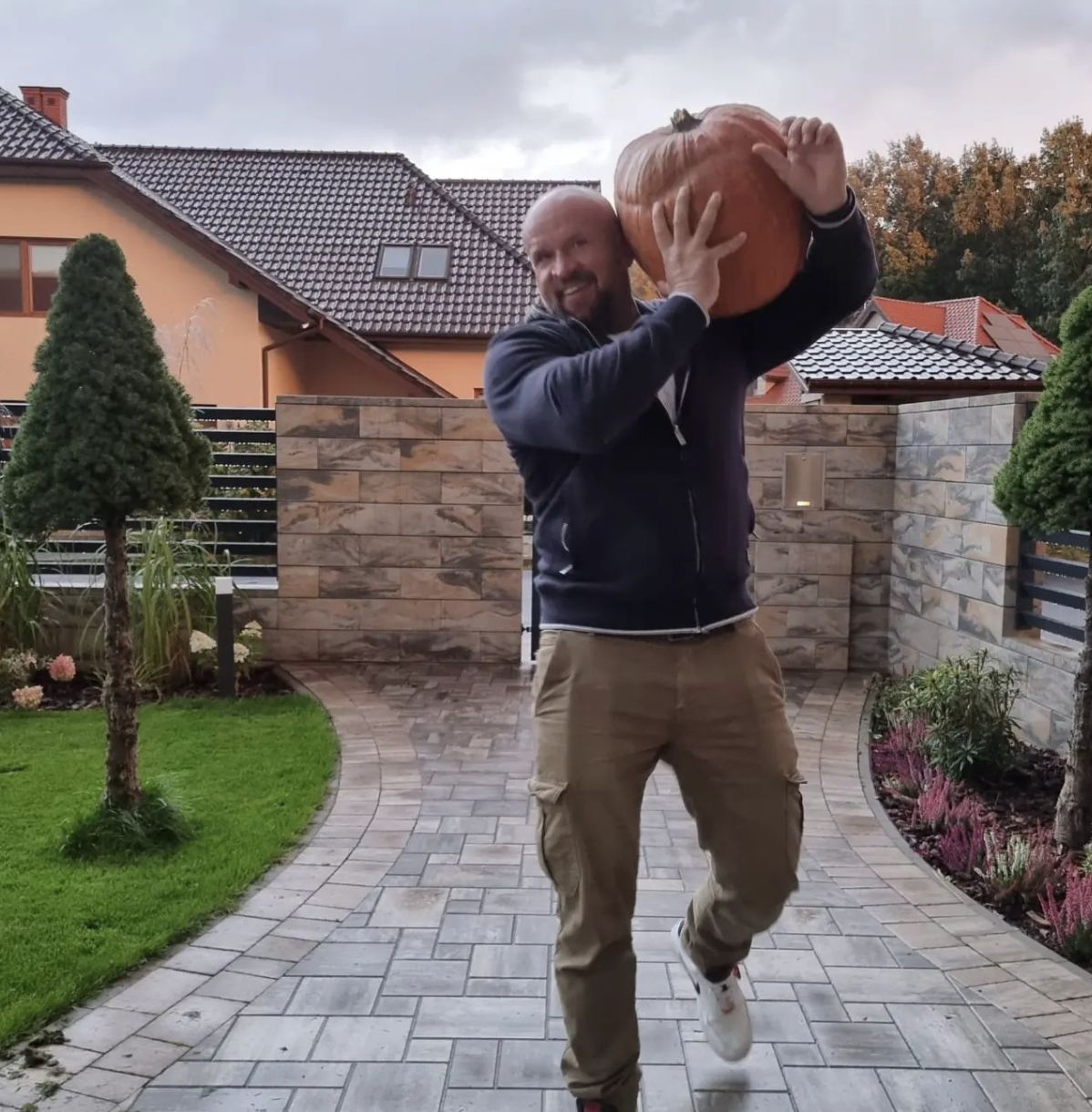 Tak mieszka Tomasz Oświeciński