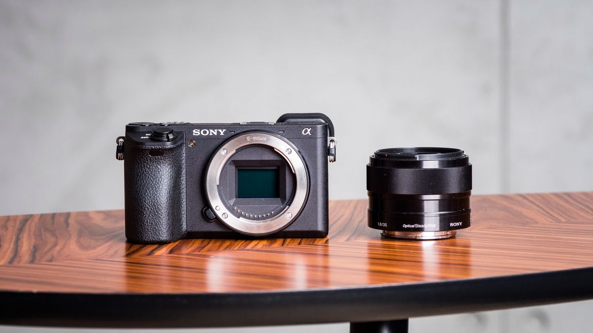 Sony A6500 - topowy bezlusterkowiec pełen sprzeczności [test] 1