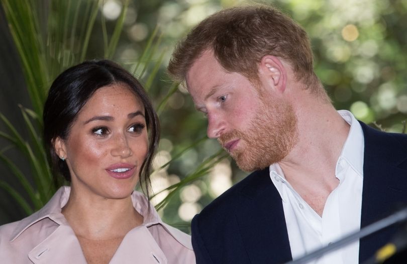 Narodziny córki pomogą księciu Harry'emu i Meghan Markle naprawić relacje z royalsami?