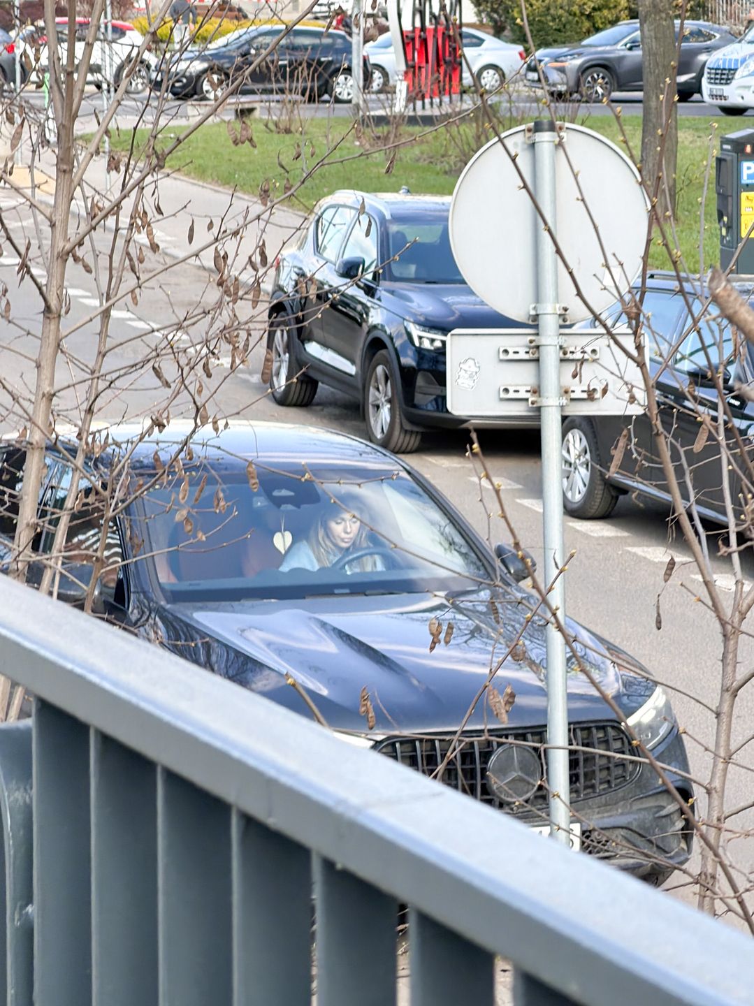 Doda zaparkowała na zakazie