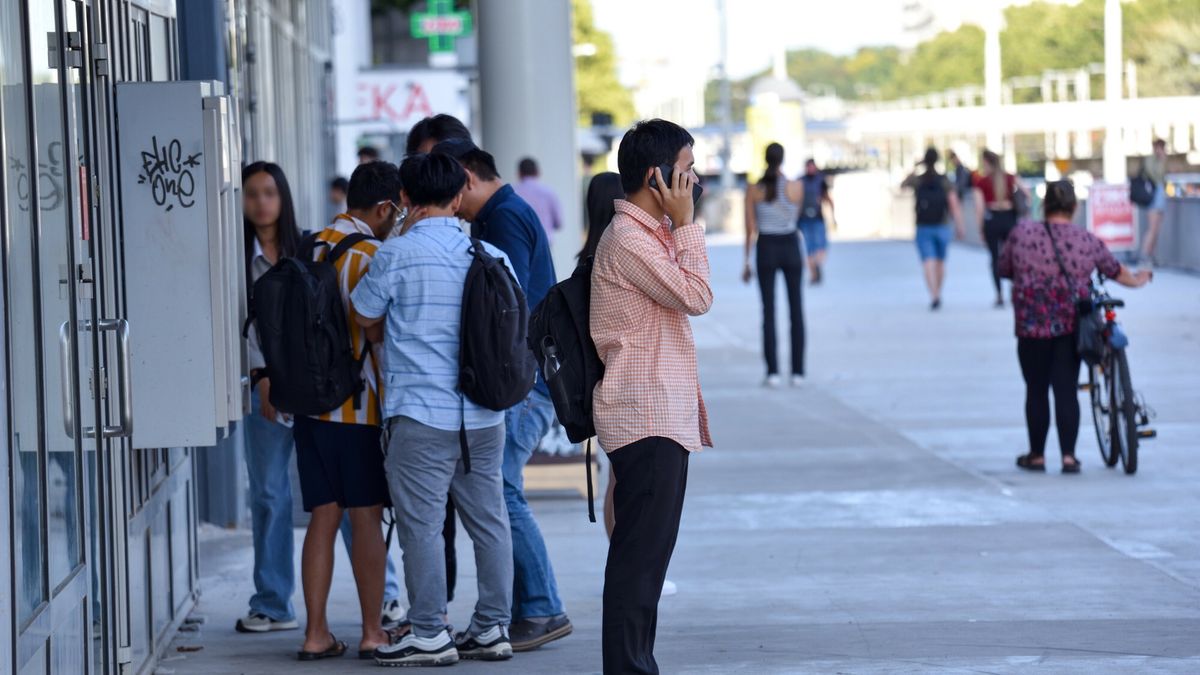 Jak podniesienie minimalnej krajowej w 2024 poprawi zdolność kredytową? Obliczamy 
