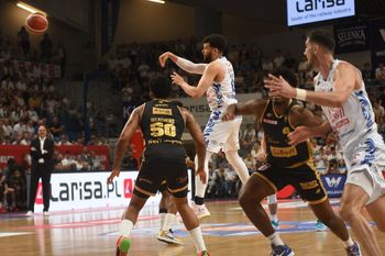 Trefl Sopot uratował burzliwy sezon, świętując we Włocławku