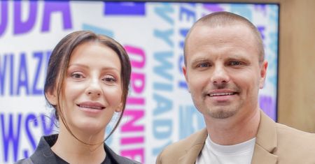 Ukochana Marcina Hakiela wystąpiła w ciążowej sesji. Ucharakteryzowano ją na... AFRODYTĘ. Wyszło bosko?