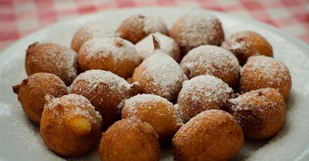 Zapomnij o tradycyjnych pączkach. Odkryj fritule, jakie smażą w Chorwacji