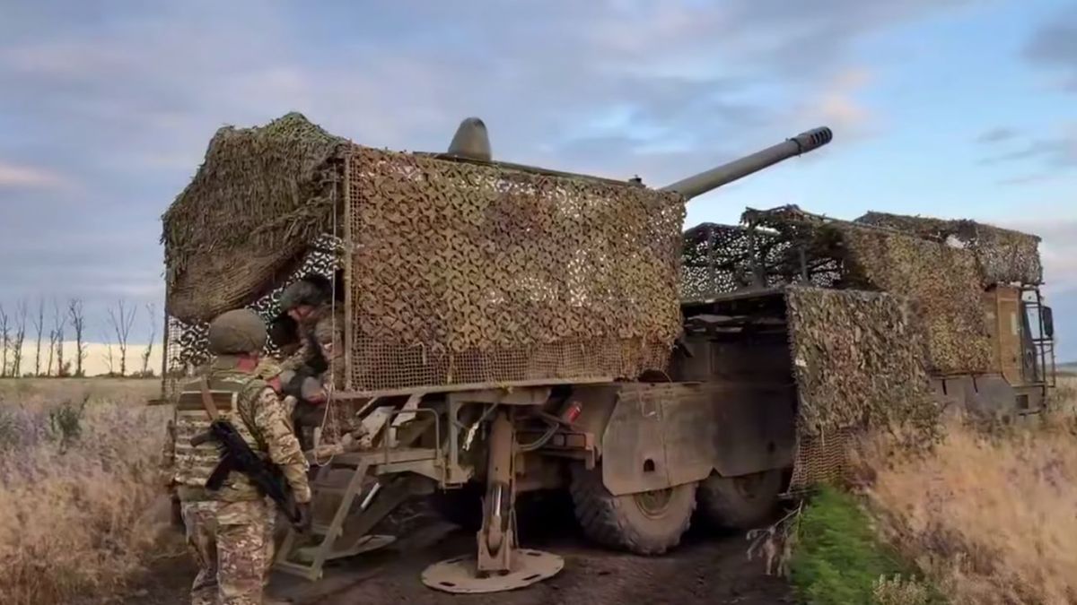 Rosyjskie działo 2S44 Hiacynt-K