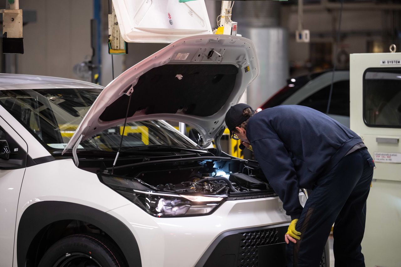 Kryzys w Volkswagenie. Tnie koszty, zrywa sojusze i traci na wycenie