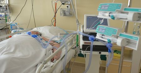 To nie koniec pandemii koronawirusa. Najnowszy raport Ministerstwa Zdrowia