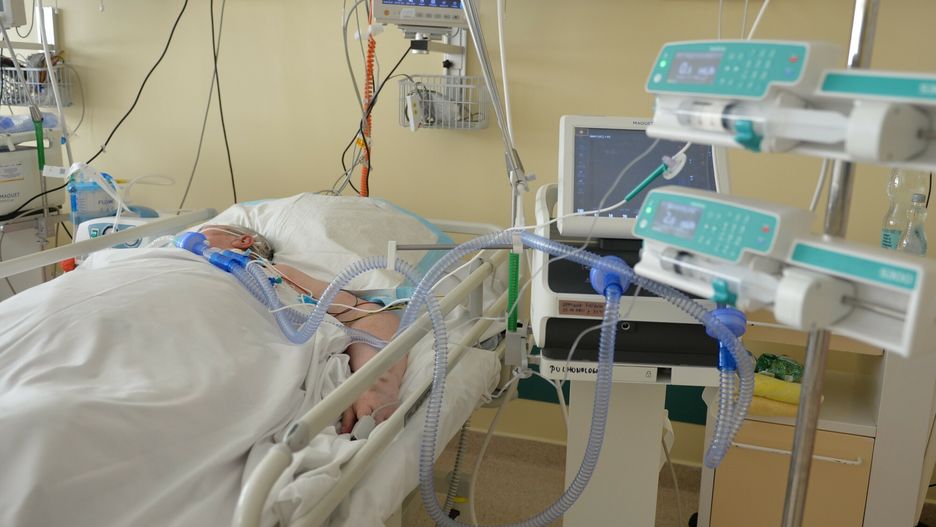 Oddzia? covidowy w Przemy?luFot. Lukasz Solski/East News, Przemysl. 5.05.2021. Pacjenci na oddziale covidowym Wojewodzkiego Szpitala w Przemyslu.LUKASZ SOLSKI