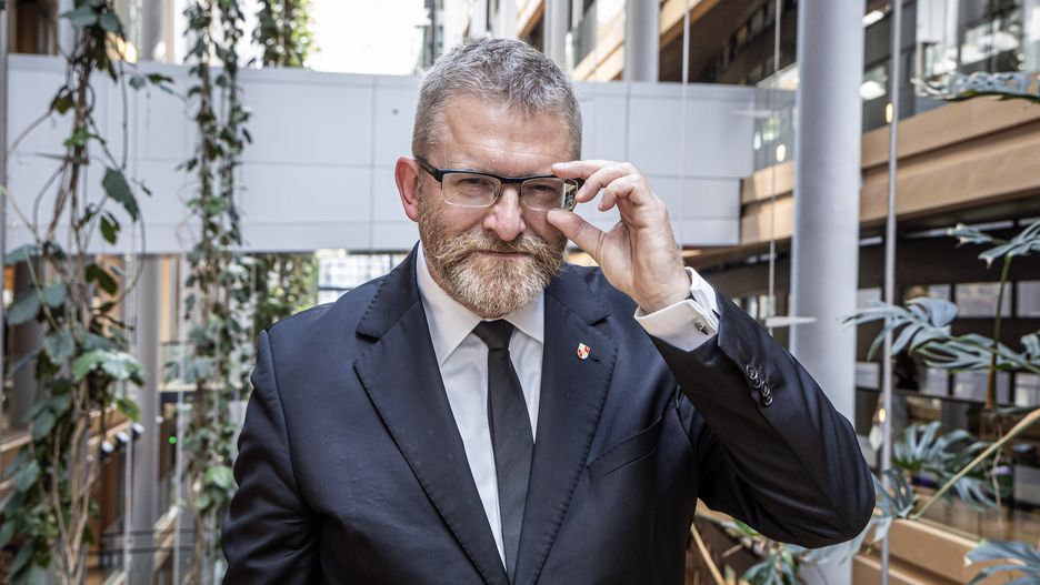 Europoseł Grzegorz Braun w Strasburgu