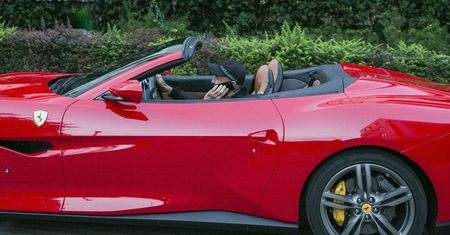 Skarbówka zabrała mu lamborghini. Patryk Vega przerzucił się więc na ferrari