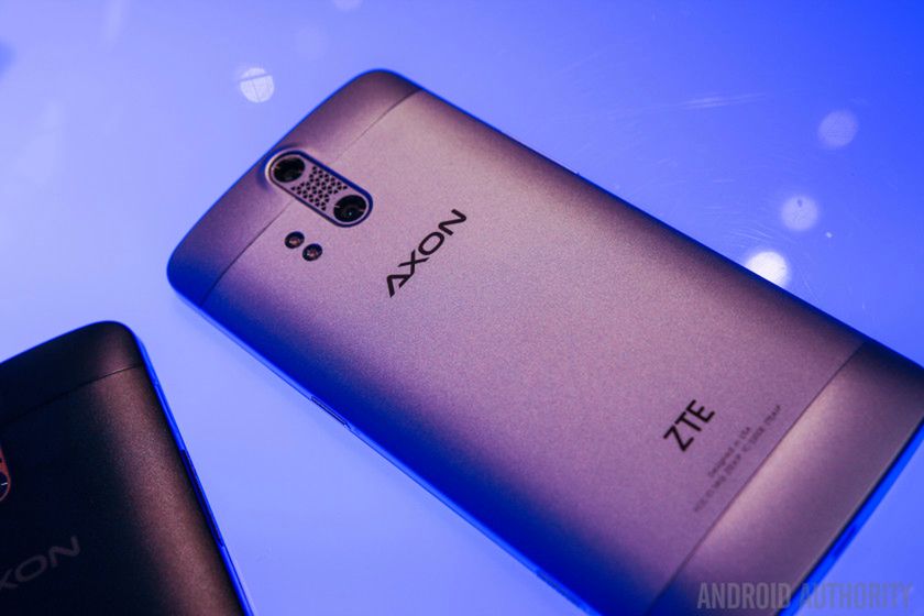 ZTE Axon oficjalnie zaprezentowany. Jest czego zazdrościć Amerykanom 21