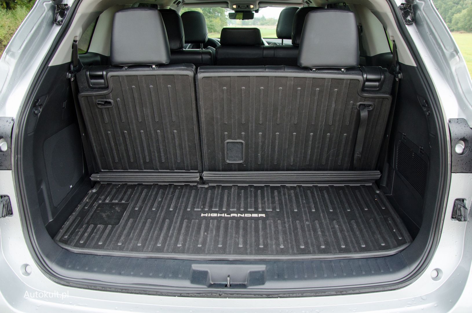 Ford Explorer vs. Toyota Highlander