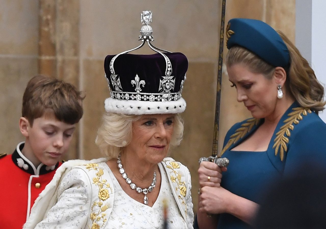 Królowa Camilla zniknęła przed koronacją. W pałacu huczało od plotek