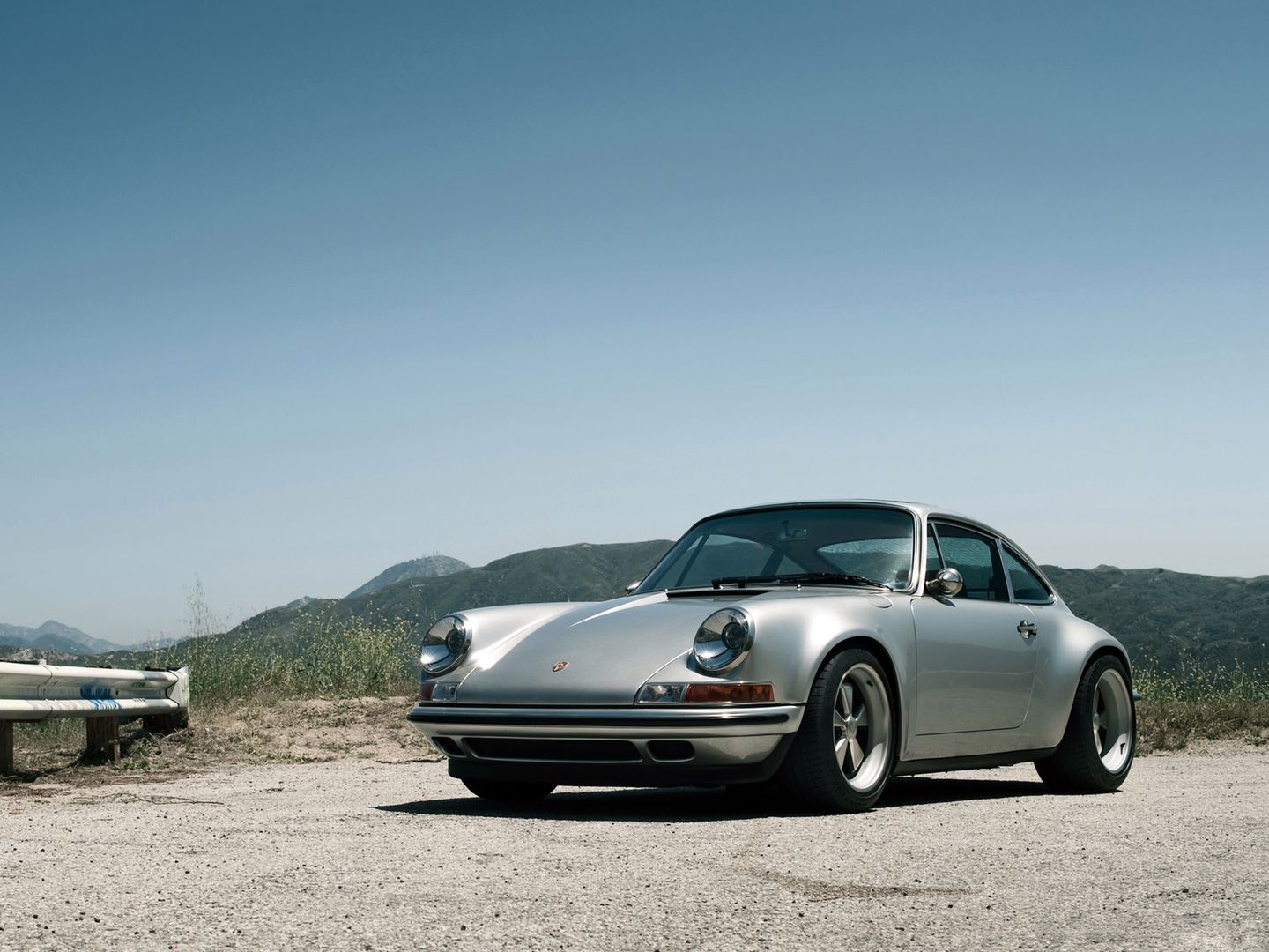 Singer Porsche 911 - król współczesnych klasyków 43