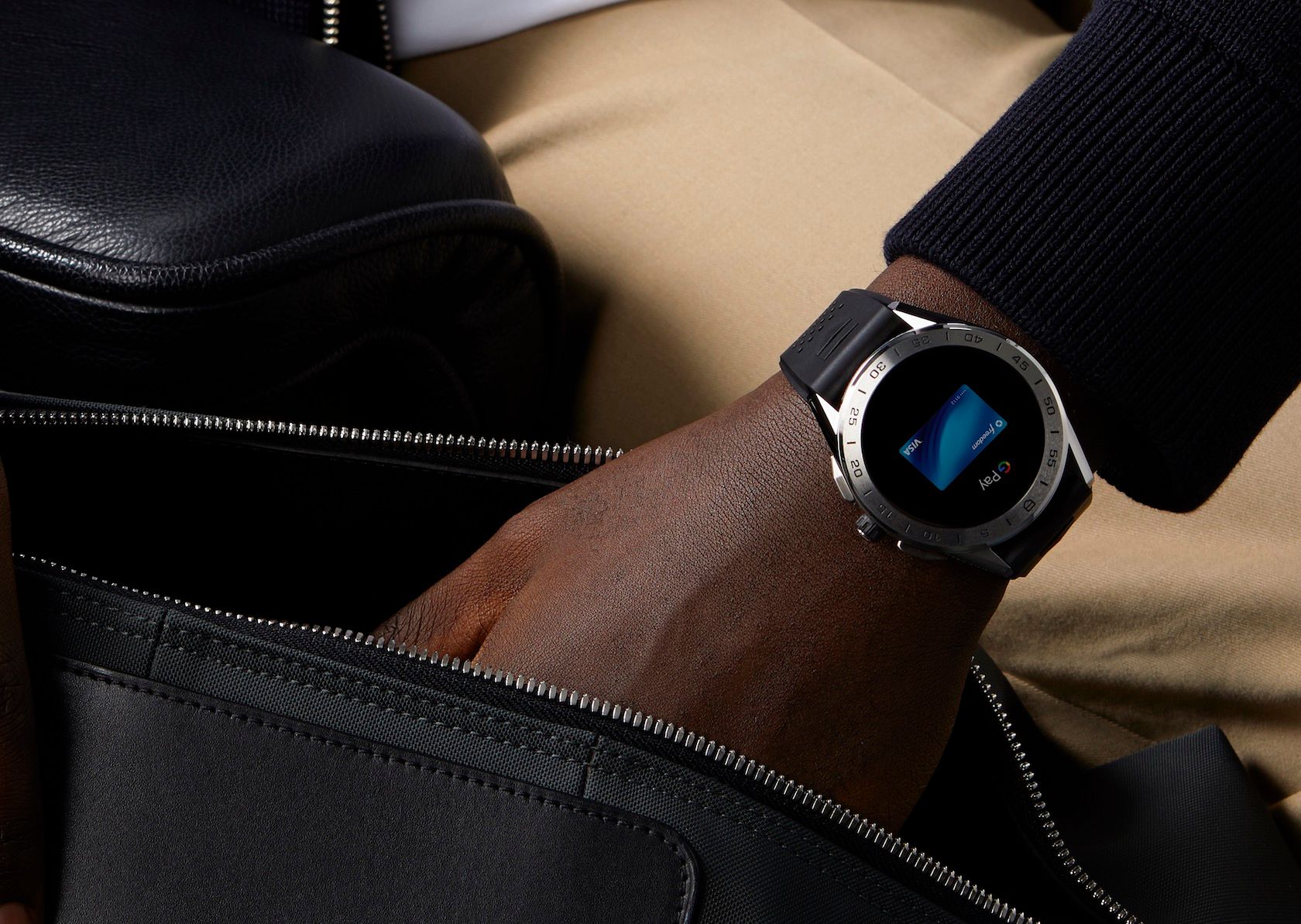 Przy tym zegarku Apple Watch to tanioszka. Nowy luksusowy smartwatch od TAG Heuer 3