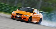 BMW M3 GTS w kobiecych rękach