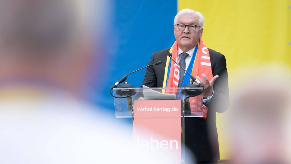 Niemiecki prezydent Frank-Walter Steinmeier podczas ceremonii otwarcia zjazdu katolików niemieckich w Stuttgarcie