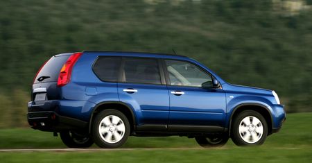 Używany Nissan X-Trail II (T31): japoński SUV z francuskim sercem. Dopracowany i niezawodny