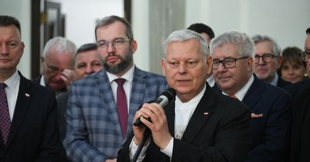 "Mam prawo". Suski tłumaczy się z "debila"