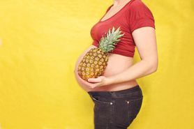 Ananas w ciąży – czy można go jeść?