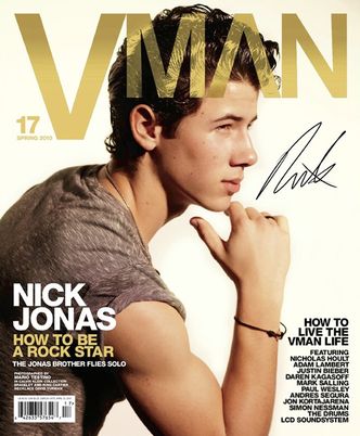 Nick Jonas pręży mięśnie!