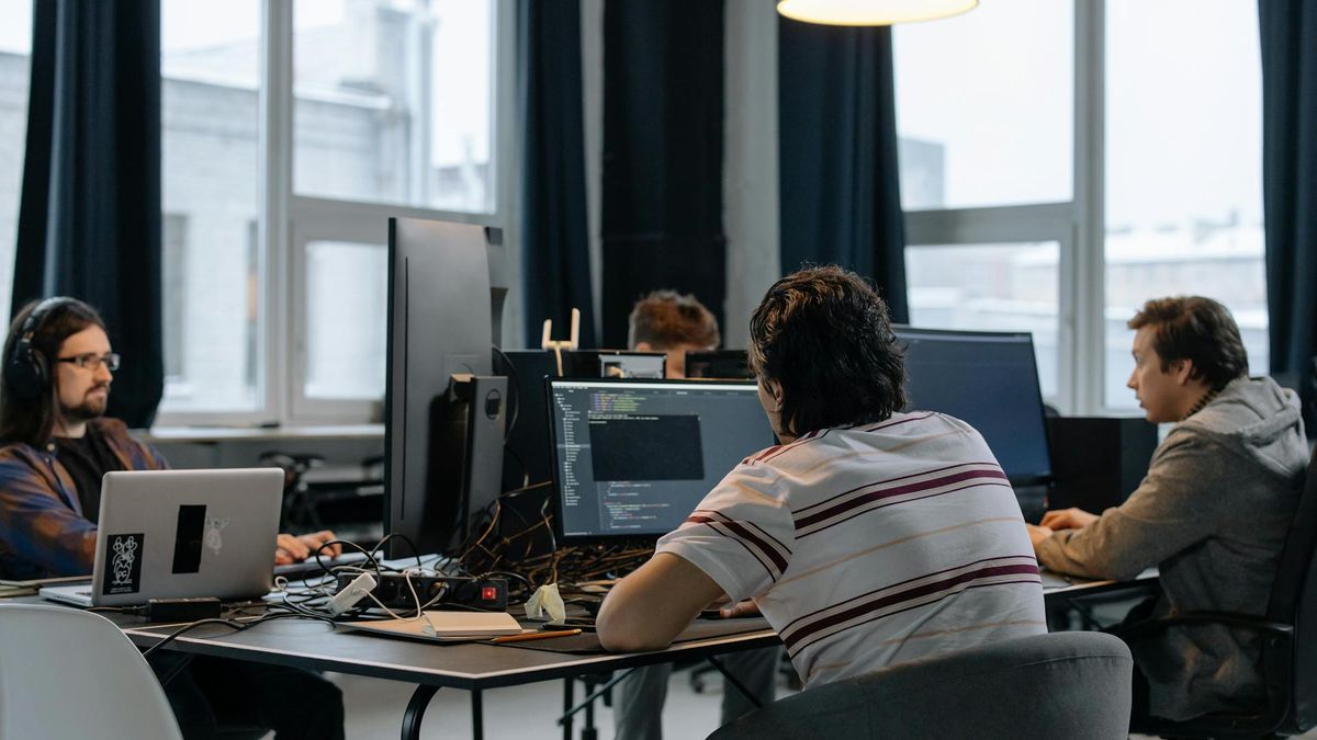 Ile zarabiają absolwenci uczelni? 