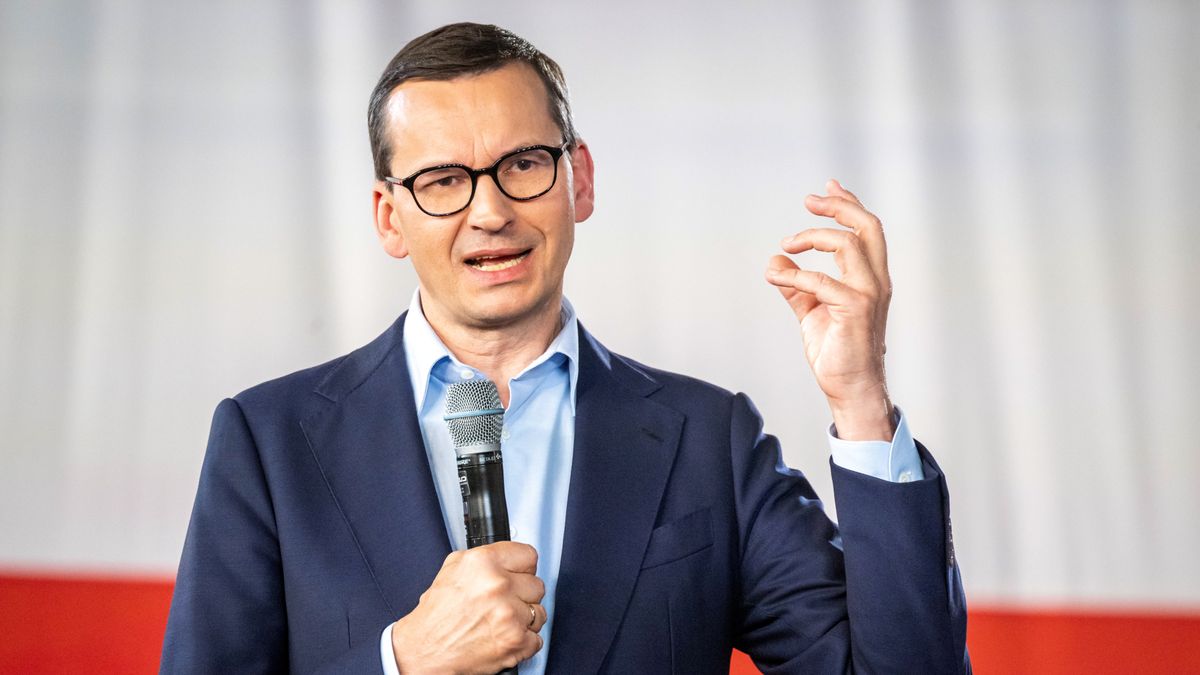 Mateusz Morawiecki
�alno, 03.09.2022. Premier Mateusz Morawiecki podczas spotkania z mieszka�cami powiatu tucholskiego w Szkole Podstawowej im. Stefana Kardyna�a Wyszy�skiego w �alnie, 3 bm. (sko) PAP/Tytus �mijewski
Tytus �mijewski
mieszka�cami miasta, PiS, polityk, polityka, spotkanie, spotkanie spotkania, wyborcami, �alnie