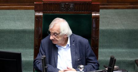 Terlecki grozi Ziobrze? "Dotrzyma nam kroku albo zniknie ze sceny"