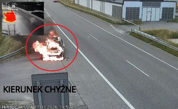 "Zbyt gorące". Chwile grozy na zakopiance. Auto stanęło w płomieniach