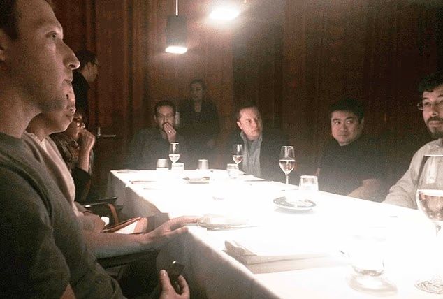 Musk i Zuckerberg na zdjęciu w "aktach Epsteina"